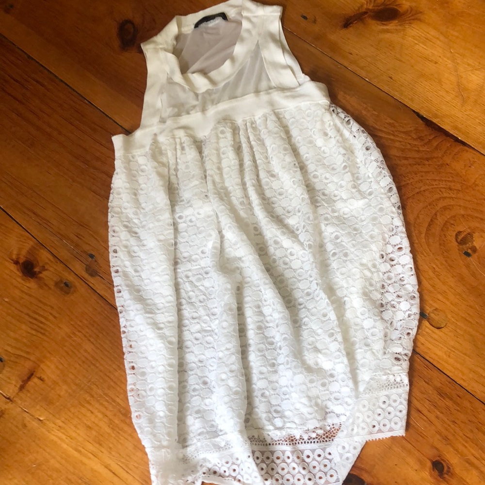Sleeveless lace top